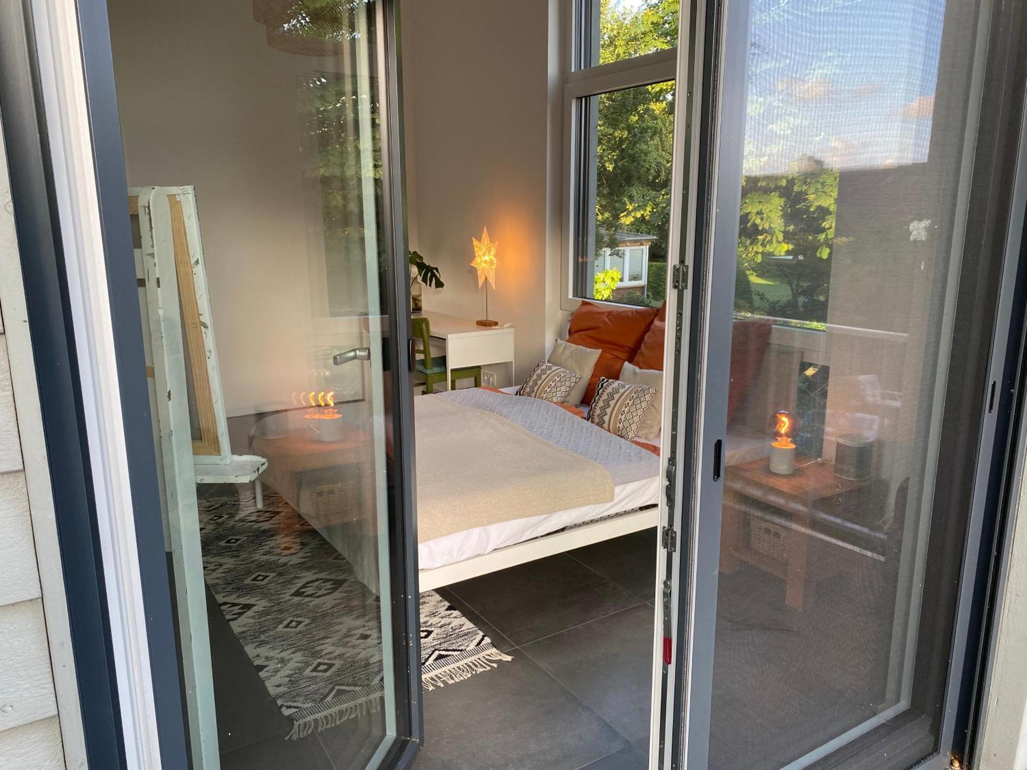 Modernes Holzhaus Im Skandinavischen Stil Mit Sauna, Garten Und 2 Katzen Norderstedt Dış mekan fotoğraf